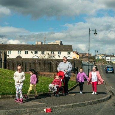 2016 IM MÄRZ, NAHE DER PEACE WALL, Belfast City